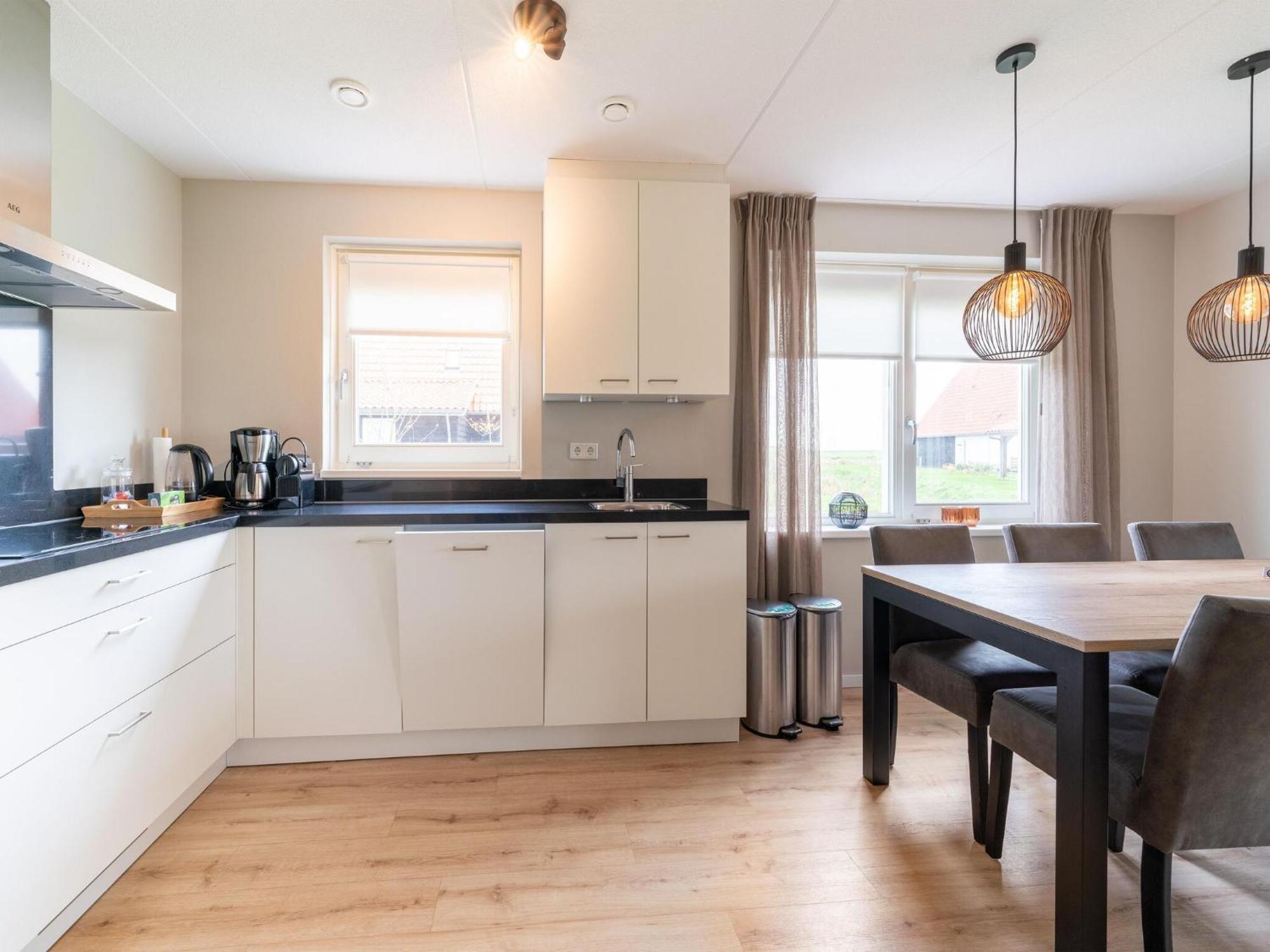 Modern In With Garden Vakantiehuis Scherpenisse
