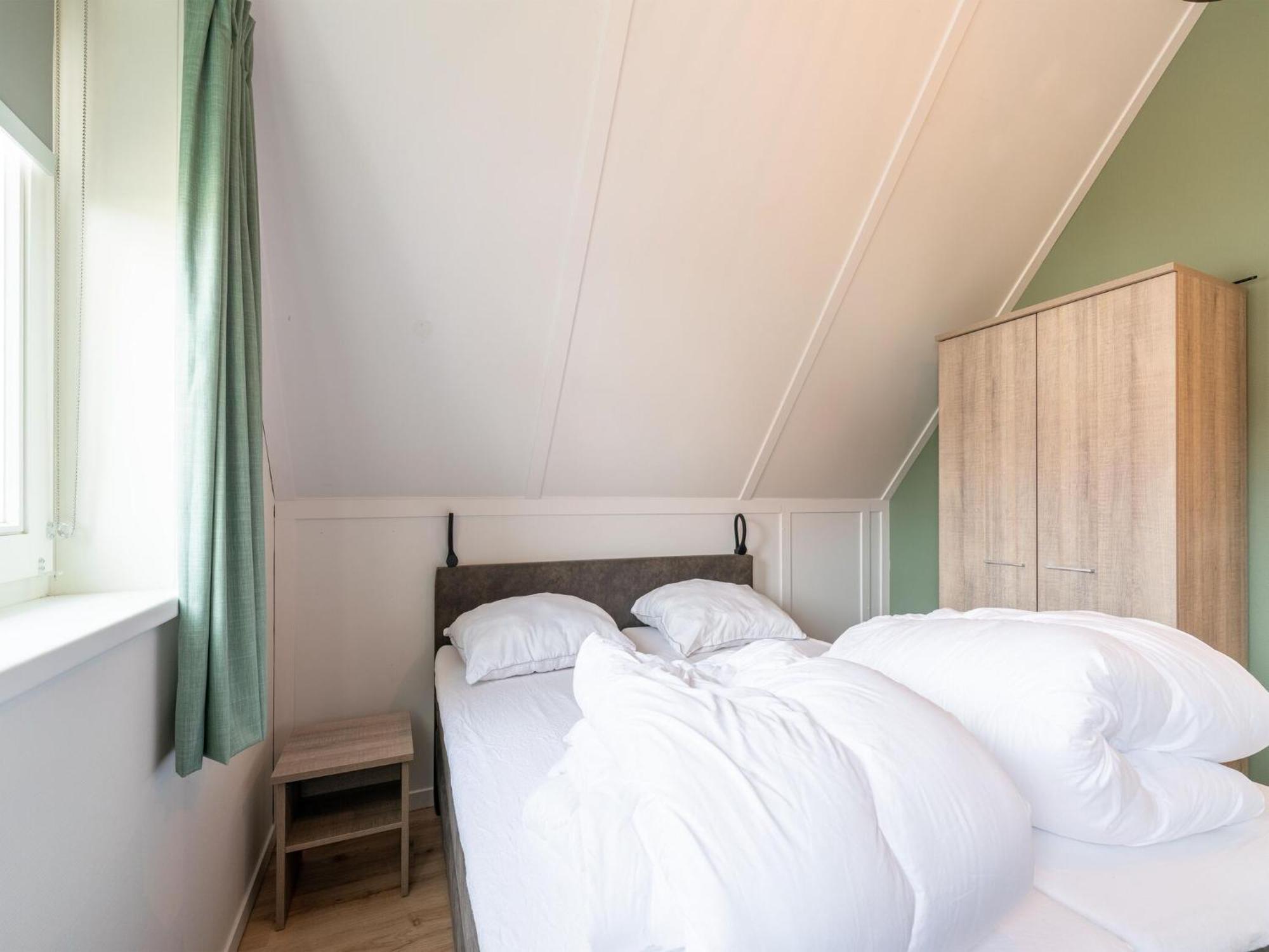 Vakantiehuis Modern In With Garden *