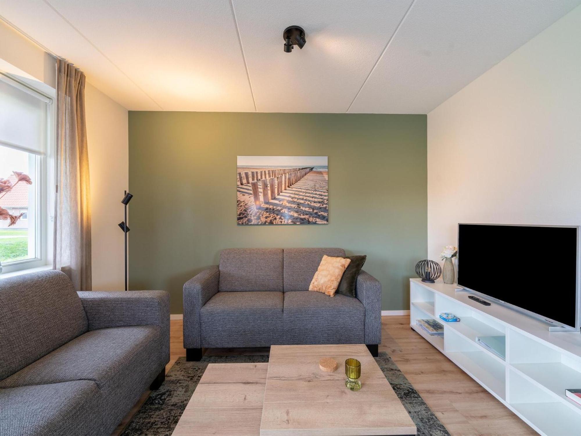 Vakantiehuis Modern In With Garden Scherpenisse