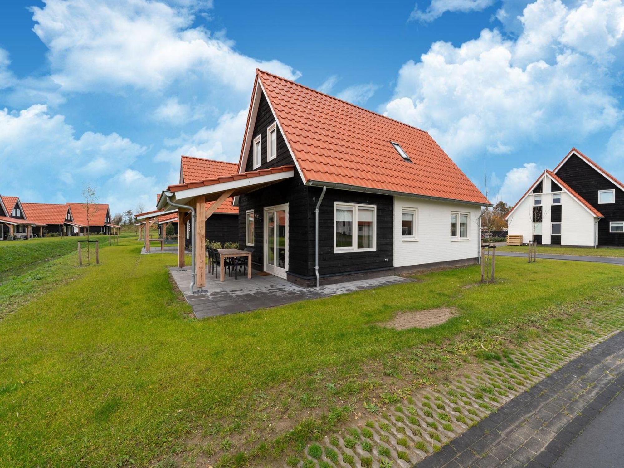 Vakantiehuis Modern In With Garden